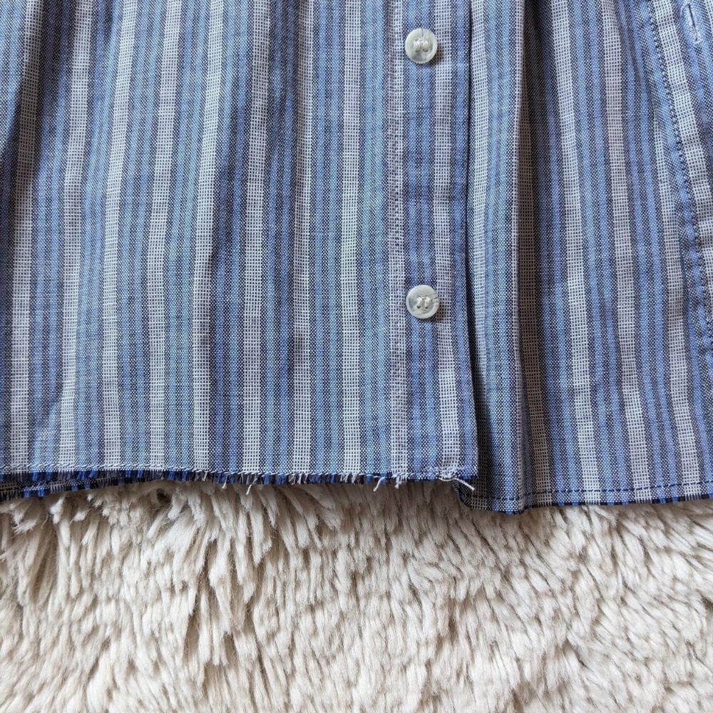 2/$25 Reworked Cropped Long Sleeve Button Down - Picture 4 of 4